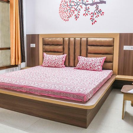 Sai Alok Homestay Shimla Eksteriør billede